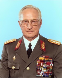 Heinz Keßler(1988)